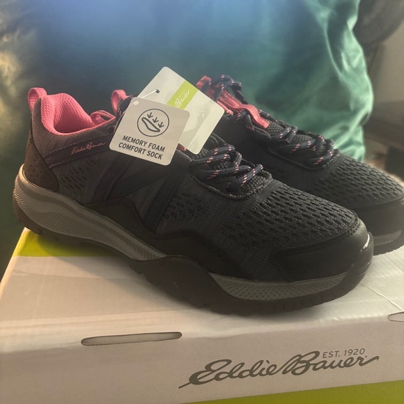 Eddie Bauer Thielsen Trail Tennis Shoes, Size 5.5 NEW - Picture 1 of 5